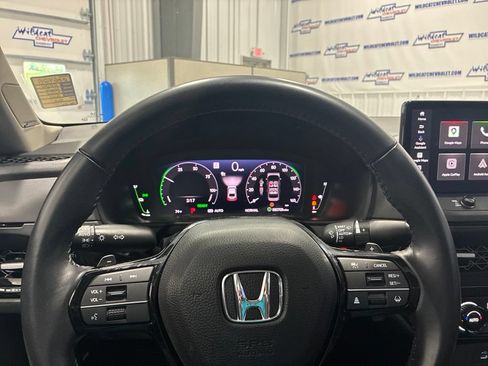 Used 2024 Honda Accord Touring image 22