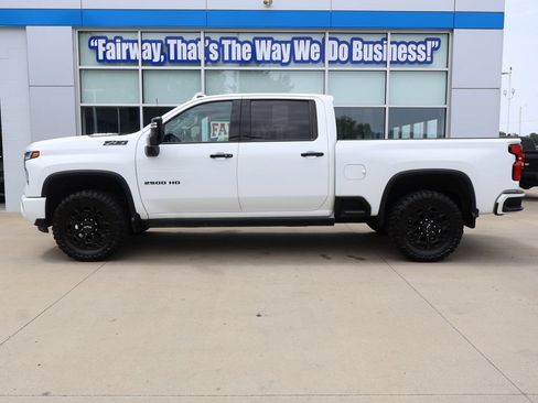 Certified 2024 Chevrolet Silverado 2500 LTZ w/ LTZ Plus Package AWD/4WD image 7