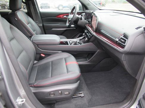 Used 2024 Chevrolet Traverse RS w/ LPO, Floor Liner Package image 9