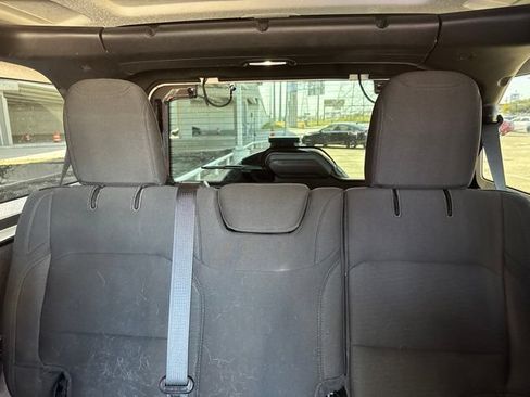 Used 2022 Jeep Wrangler Unlimited Sport AWD/4WD image 9
