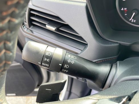 Used 2026 Subaru Forester Touring AWD/4WD image 18