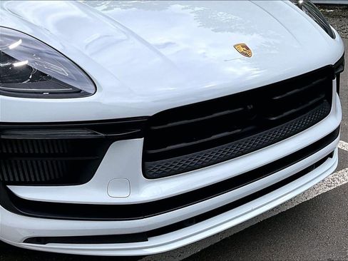Certified 2023 Porsche Macan S AWD/4WD image 32