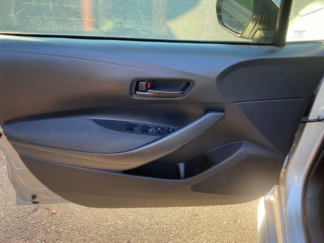 Used 2023 Toyota Corolla LE FWD image 11