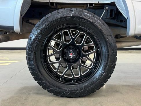 Used 2017 Ford F150 Lariat image 9