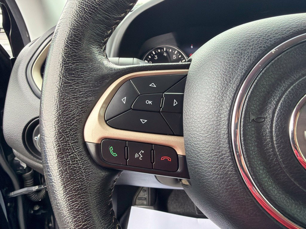 Used 2015 Jeep Renegade Limited AWD/4WD image 17