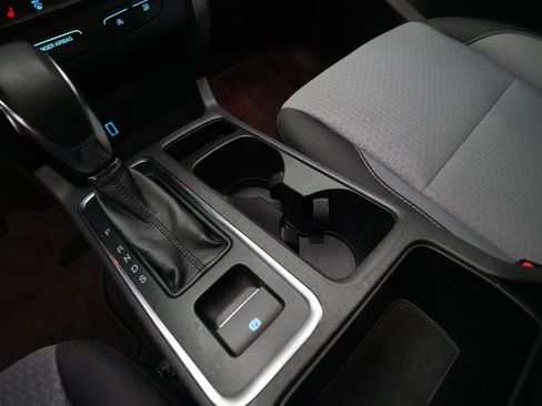 Used 2019 Ford Escape SE AWD/4WD image 16