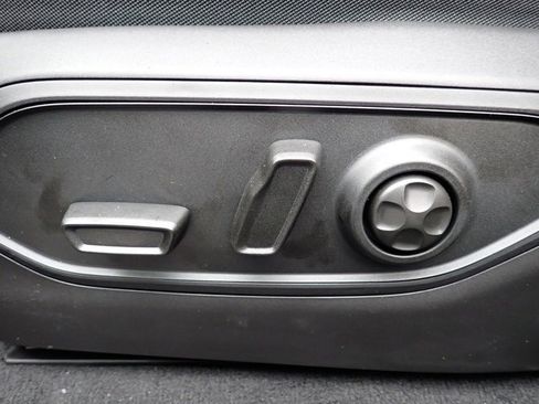 New 2025 Jeep Grand Cherokee Laredo X image 17