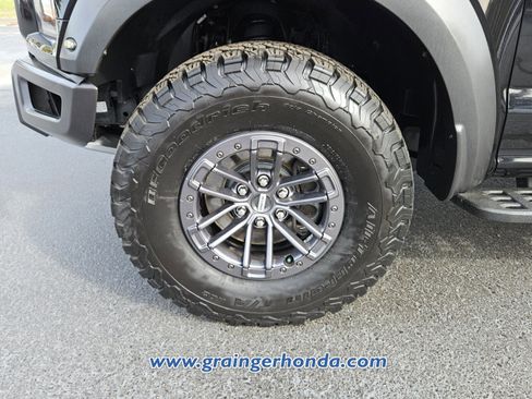 Used 2019 Ford F150 Raptor w/ Equipment Group 802A Luxury image 9