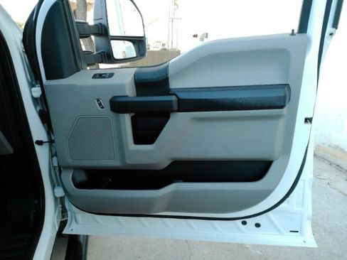 Used 2020 Ford F250 XL w/ Power Equipment Group image 18