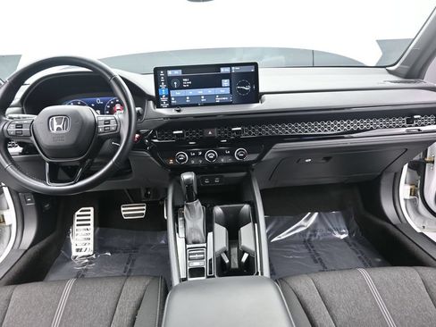 Used 2023 Honda Accord Sport image 31
