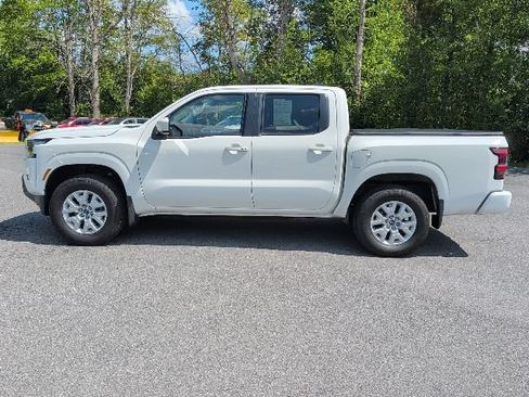 Used 2022 Nissan Frontier SV AWD/4WD image 7