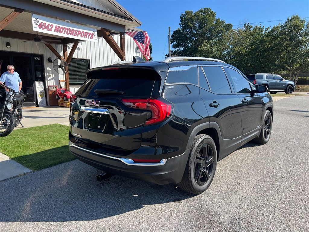 Used 2021 GMC Terrain SLT FWD image 3