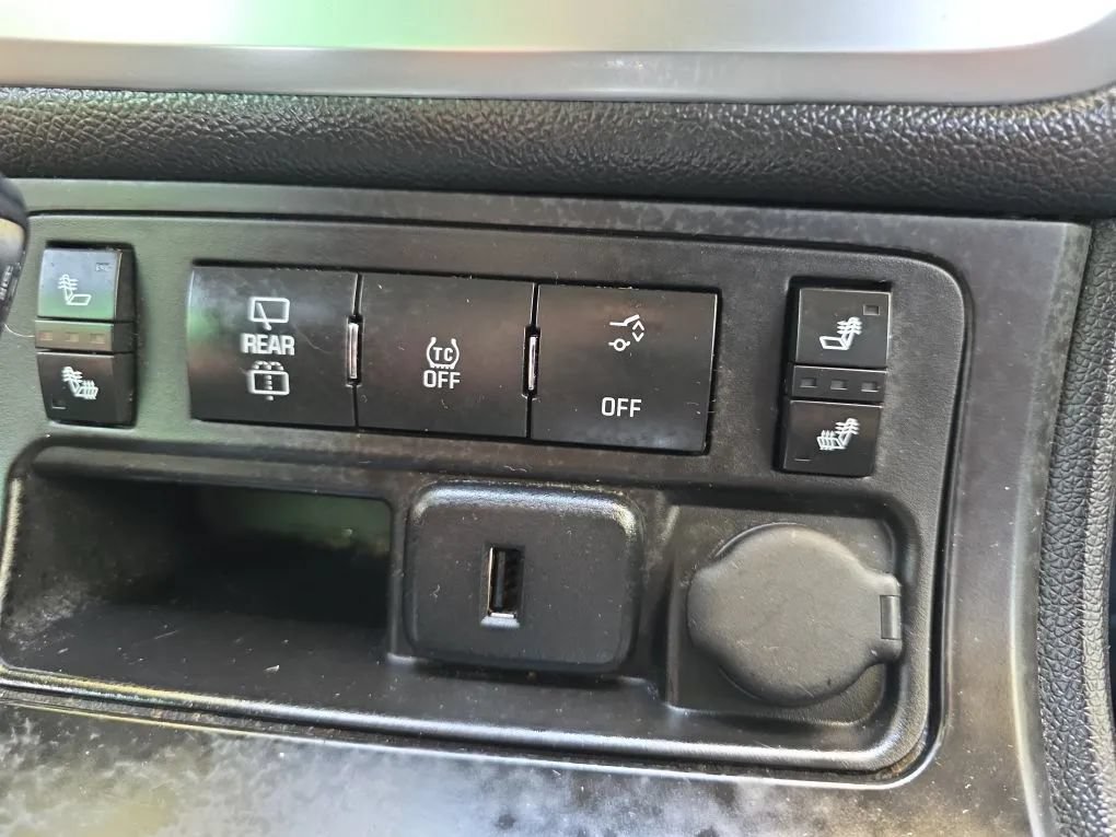 Used 2016 GMC Acadia SLE FWD image 29