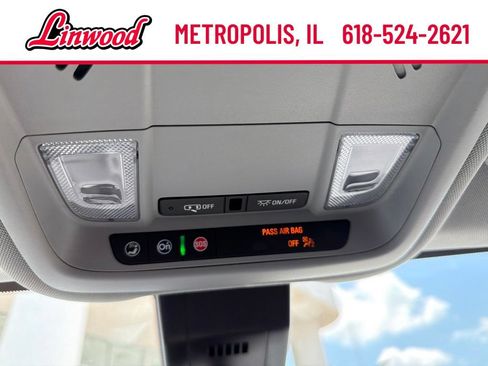 Used 2023 GMC Terrain SLE w/ Driver Convenience Package FWD image 28