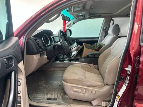 Used 2008 Toyota 4Runner SR5 RWD image 9