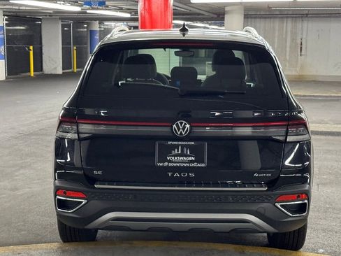 New 2025 Volkswagen Taos SE image 34