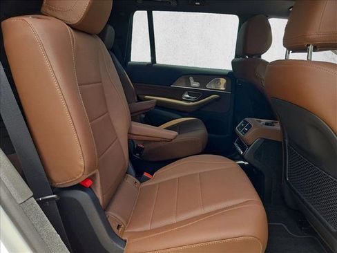 Certified 2026 Mercedes-Benz GLS 450 4MATIC image 21