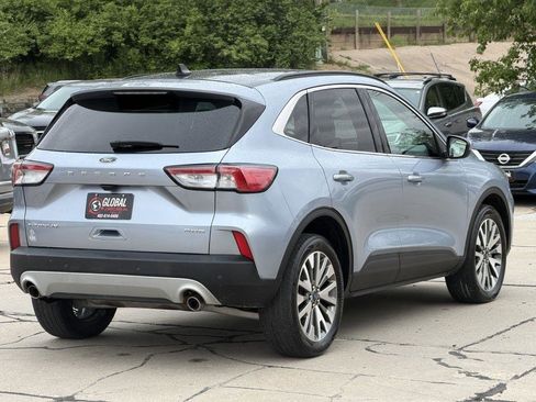 Used 2022 Ford Escape Titanium AWD/4WD image 6
