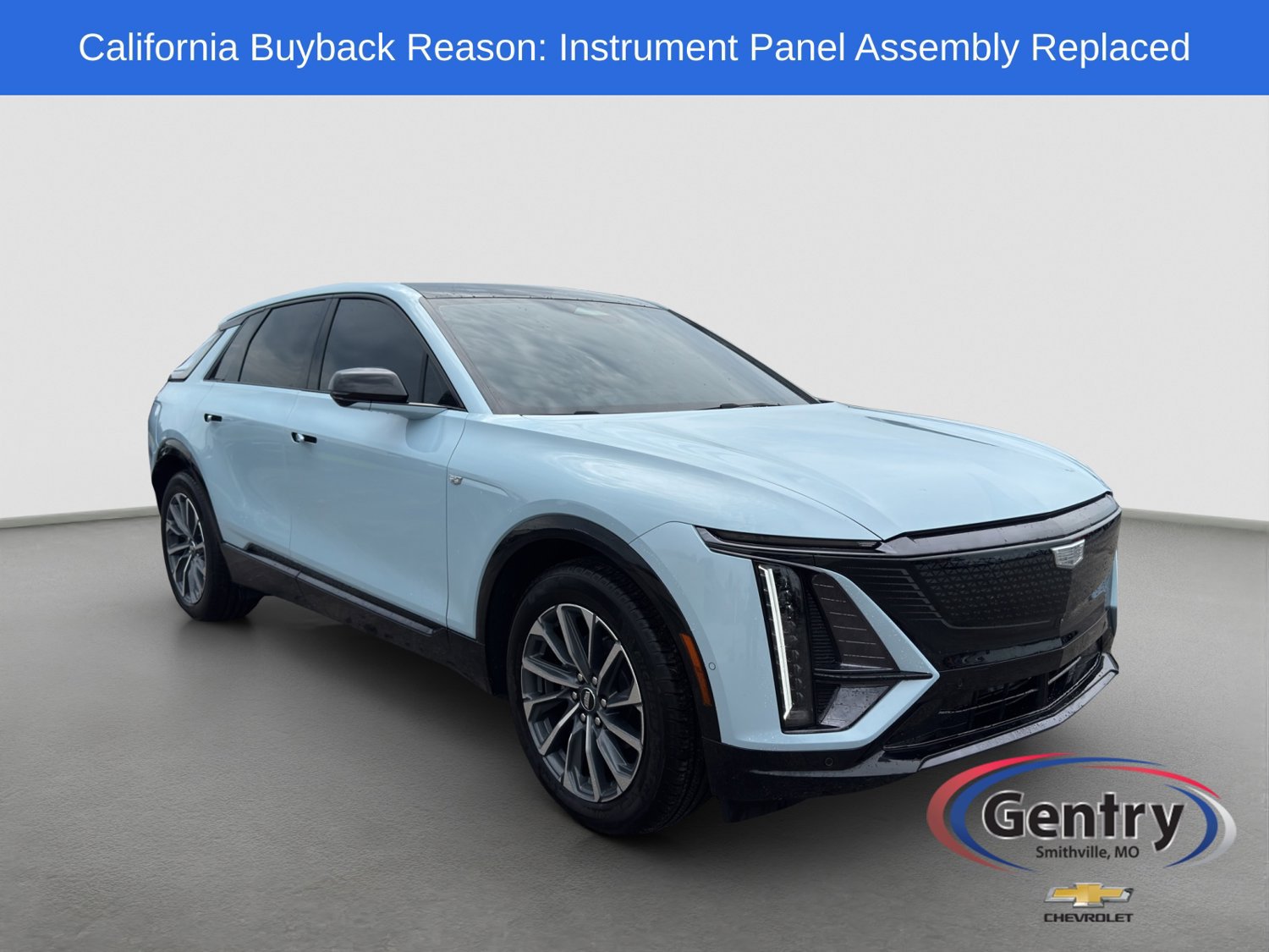 Used 2025 Cadillac Lyriq Sport AWD/4WD image 5