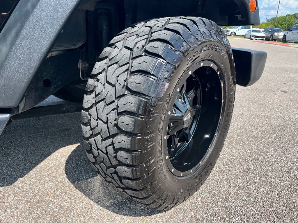 Used 2018 Jeep Wrangler Unlimited Sport S AWD/4WD image 6