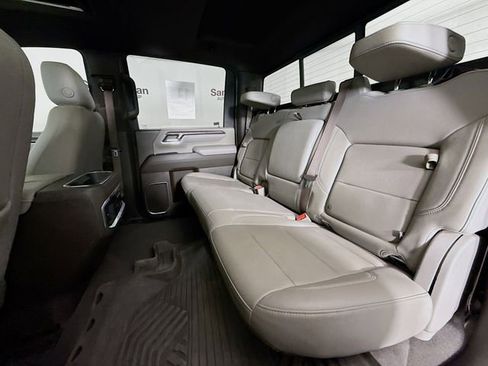 Used 2024 Chevrolet Silverado 2500 LTZ w/ LTZ Convenience Package image 29