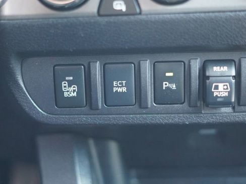 Used 2019 Toyota Tacoma TRD Sport w/ Technology Package AWD/4WD image 29