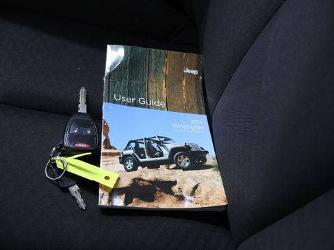 Used 2014 Jeep Wrangler Unlimited Sport w/ Quick Order Package 24S AWD/4WD image 43