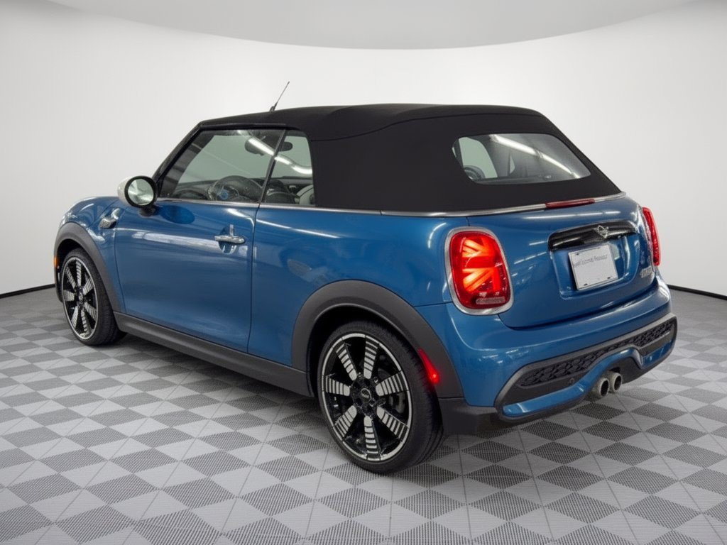 Used 2024 MINI Cooper S FWD image 3