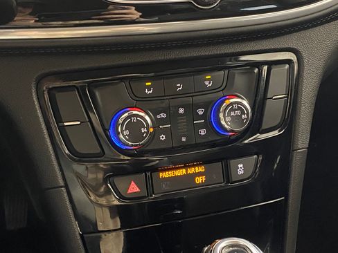 Used 2018 Buick Encore Preferred image 18