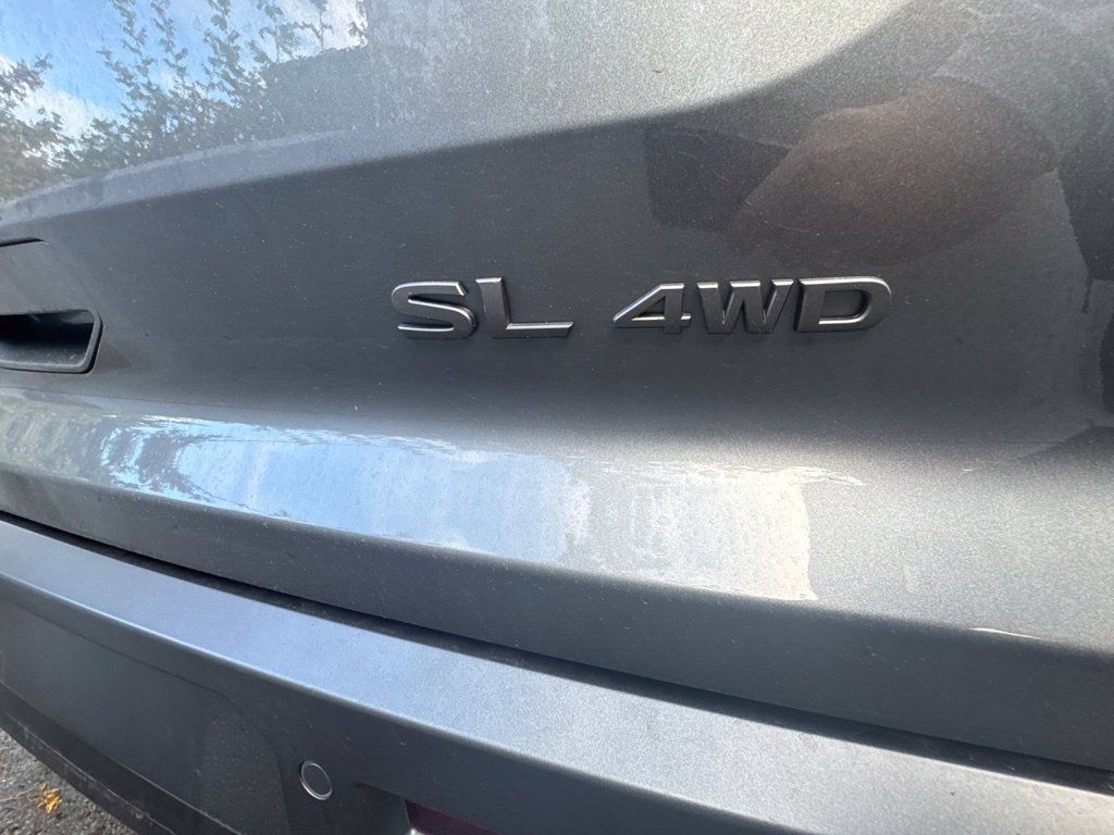 Used 2026 Nissan Pathfinder SL AWD/4WD image 10