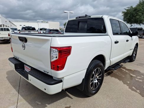Used 2024 Nissan Titan SV w/ SV Convenience Package RWD image 6