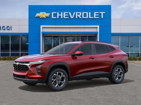 New 2026 Chevrolet Trax LT FWD image 2