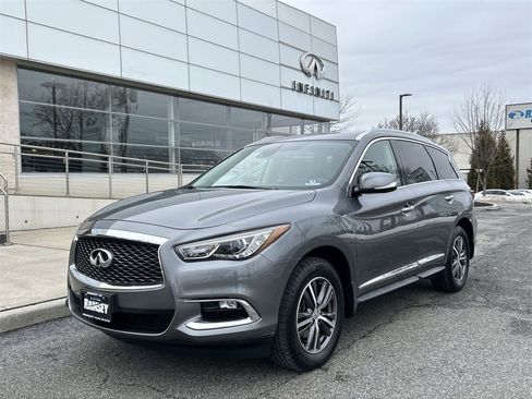 Used 2019 INFINITI QX60 Luxe w/ Essential Package image 1