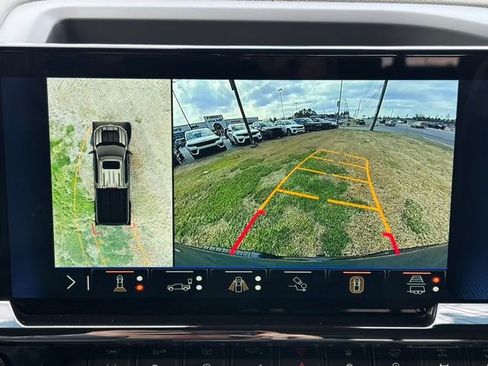 Used 2025 Chevrolet Silverado 1500 ZR2 w/ Technology Package image 31