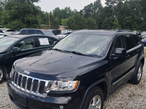 Used 2013 Jeep Grand Cherokee Laredo w/ Laredo E Group AWD/4WD image 1
