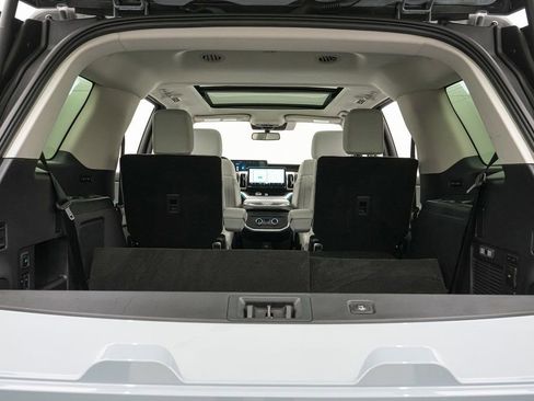 Certified 2025 Ford Expedition Platinum image 24