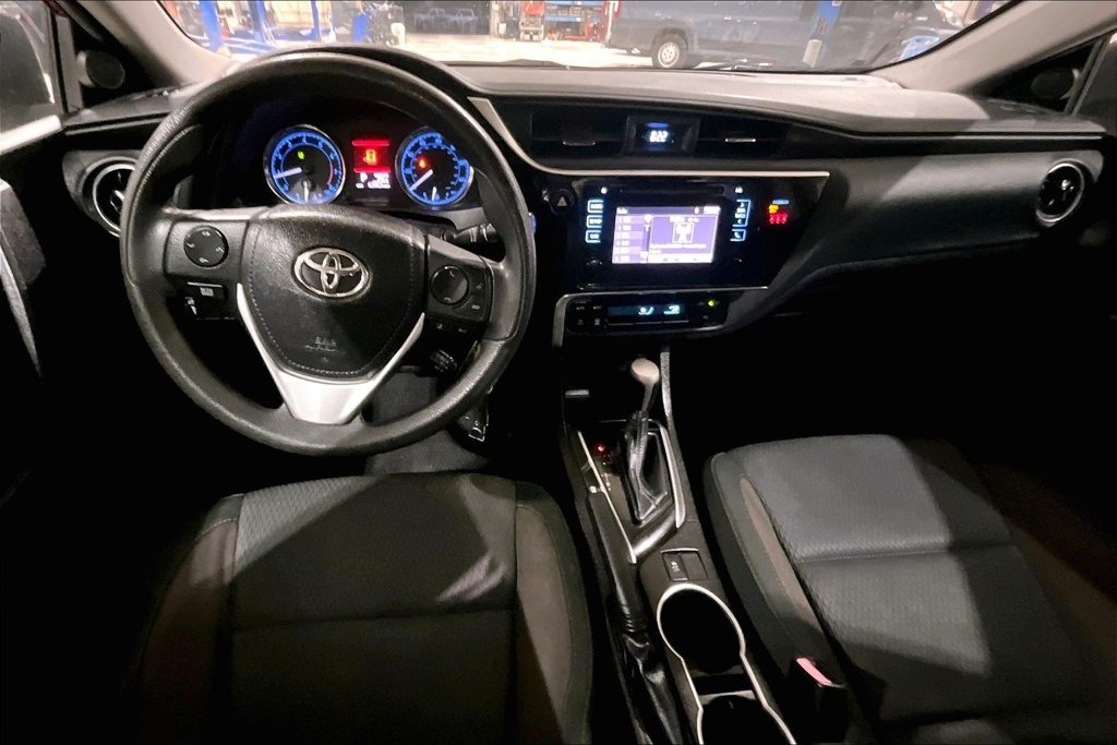 Used 2019 Toyota Corolla LE FWD image 14