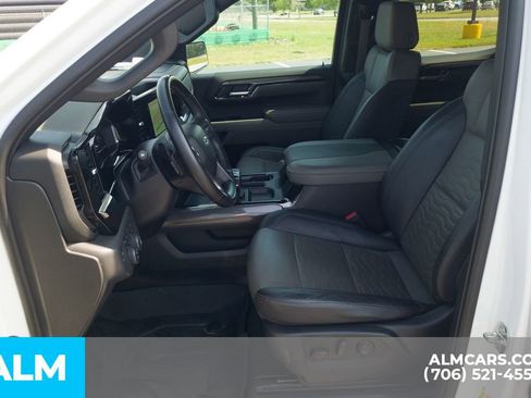 Used 2023 Chevrolet Silverado 1500 ZR2 image 17