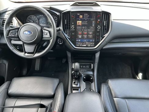 Certified 2025 Subaru Ascent Bronze Edition w/ Onyx Package AWD/4WD image 17