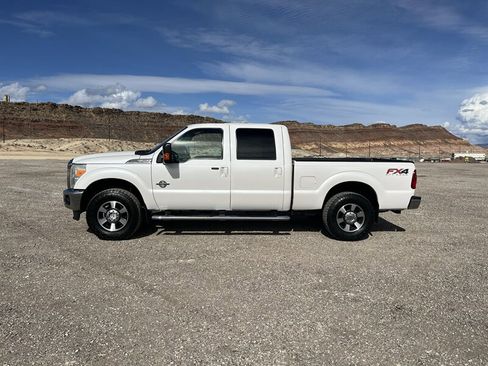 Used 2015 Ford F250 Lariat w/ Lariat Ultimate Package image 5