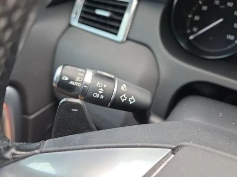 Used 2019 Land Rover Discovery Sport HSE AWD/4WD image 21