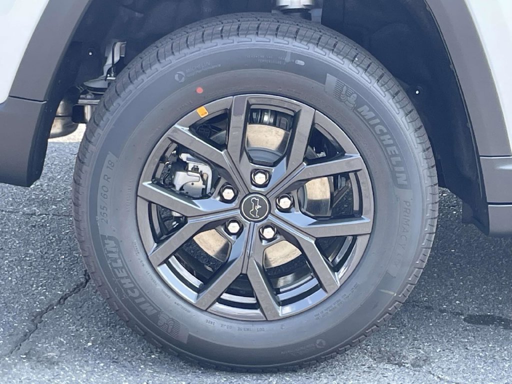 New 2027 Jeep Grand Cherokee 4WD image 12