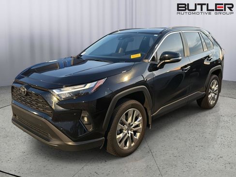 Certified 2025 Toyota RAV4 XLE Premium FWD image 2