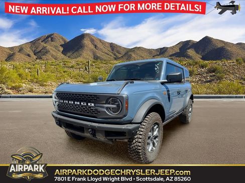 Used 2025 Ford Bronco Badlands AWD/4WD image 1