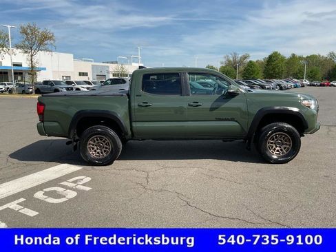 Used 2022 Toyota Tacoma SR5 w/ Trail Edition image 37