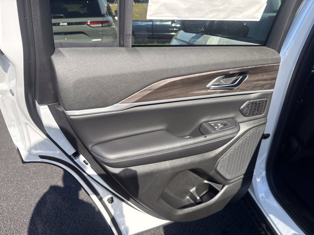 New 2027 Jeep Grand Cherokee Limited AWD/4WD image 23