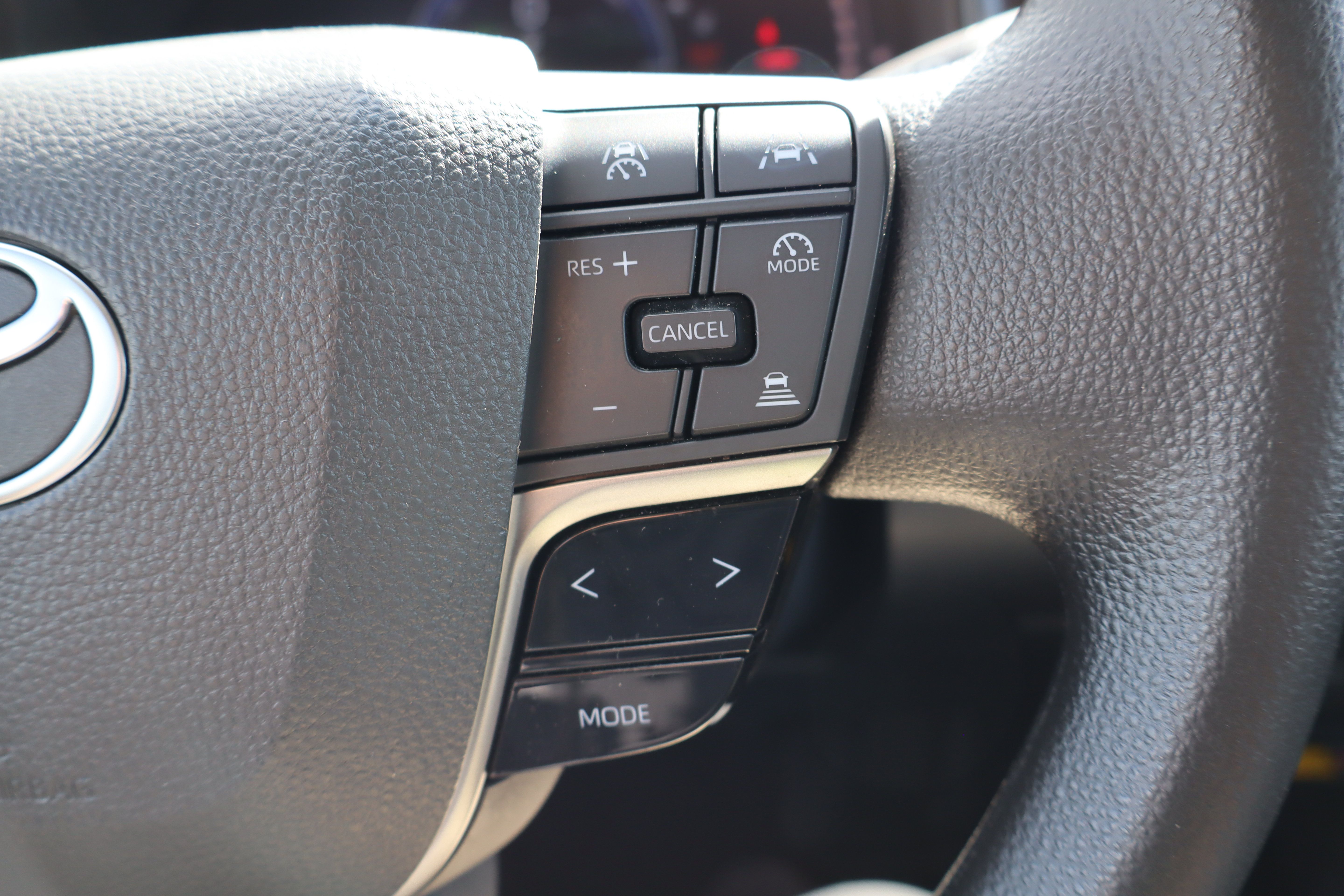 Used 2025 Toyota Camry LE FWD image 16