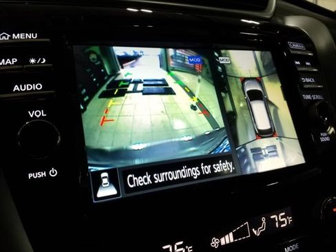 Used 2018 Nissan Murano Platinum image 10