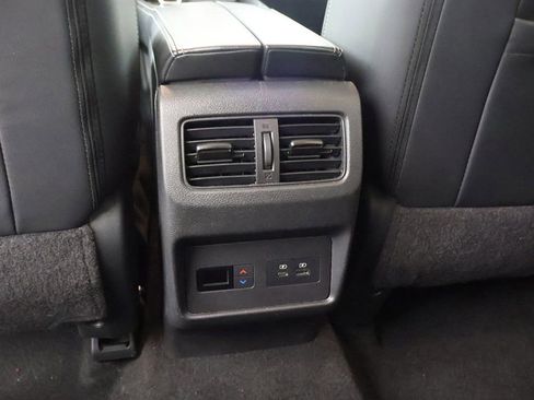 Used 2023 Nissan Rogue SL w/ SL Premium Package image 48