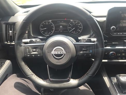 Used 2024 Nissan Pathfinder Rock Creek AWD/4WD image 35